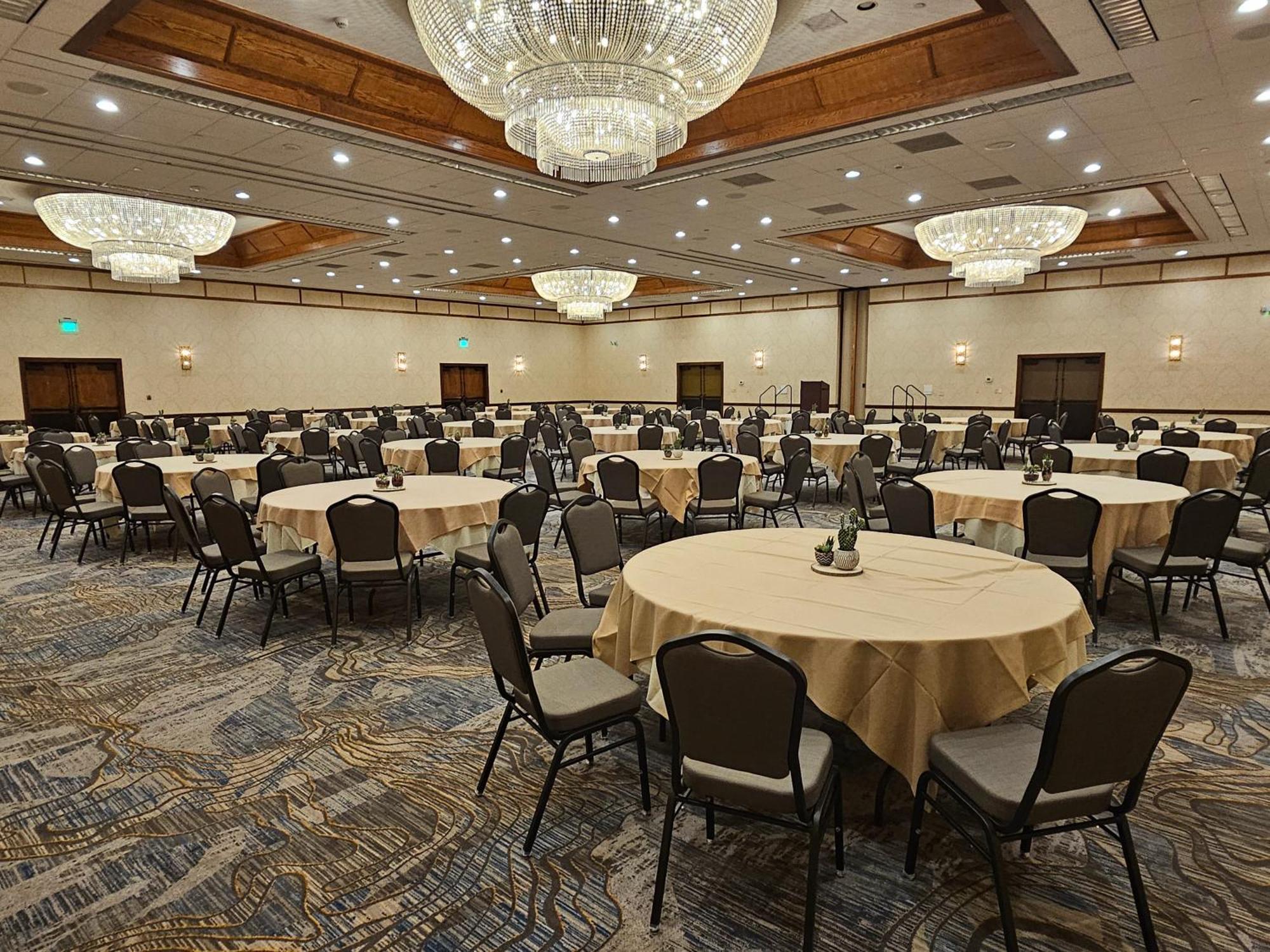 Crowne Plaza Phoenix - Chandler Golf Resort By Ihg Exterior foto